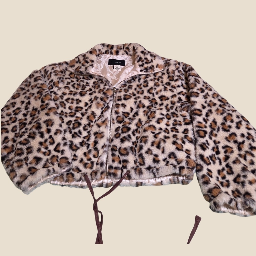 Know One Cares(By Pink) Leopard Faux Fur Zip Up Cropped Jacket Brown Tan M NWT